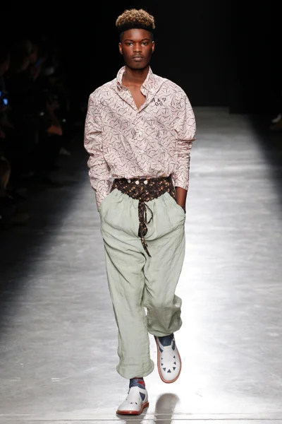 Look 22